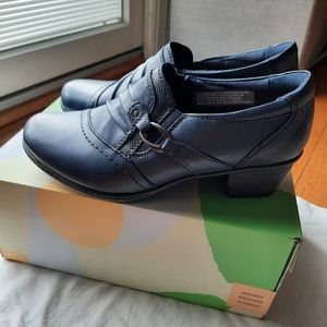 Earth Origins Shoes, 6 Wide